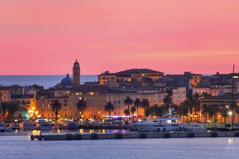 Le Pelican Magnifique F2 Ajaccio  Eksteriør bilde